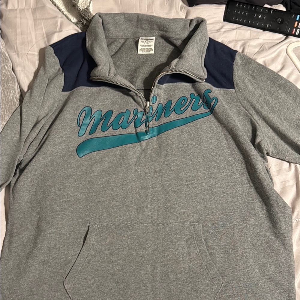 Gray and Blue Mariners Pullover